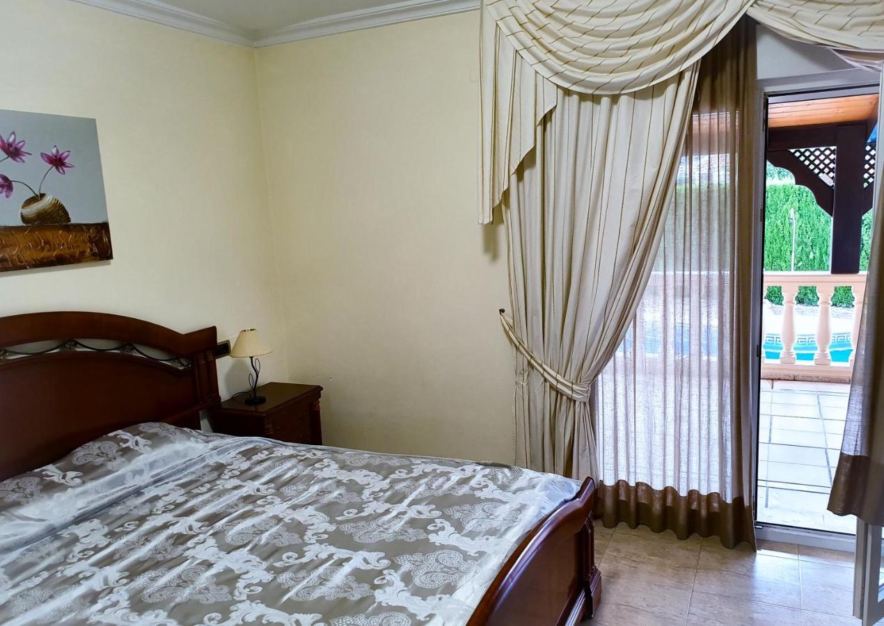 Villa Tres Palmeras En Alfaz Del Pi , Albir, Benidorm L'Alfas del Pi Luaran gambar