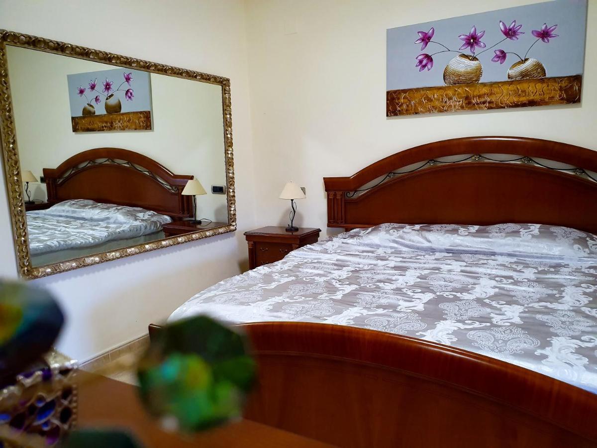 Villa Tres Palmeras En Alfaz Del Pi , Albir, Benidorm L'Alfas del Pi Luaran gambar