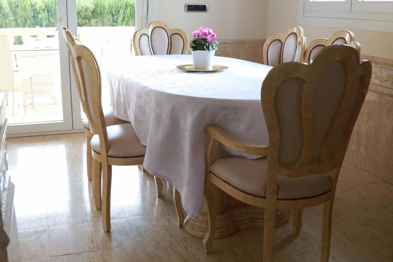 Villa Tres Palmeras En Alfaz Del Pi , Albir, Benidorm L'Alfas del Pi Luaran gambar
