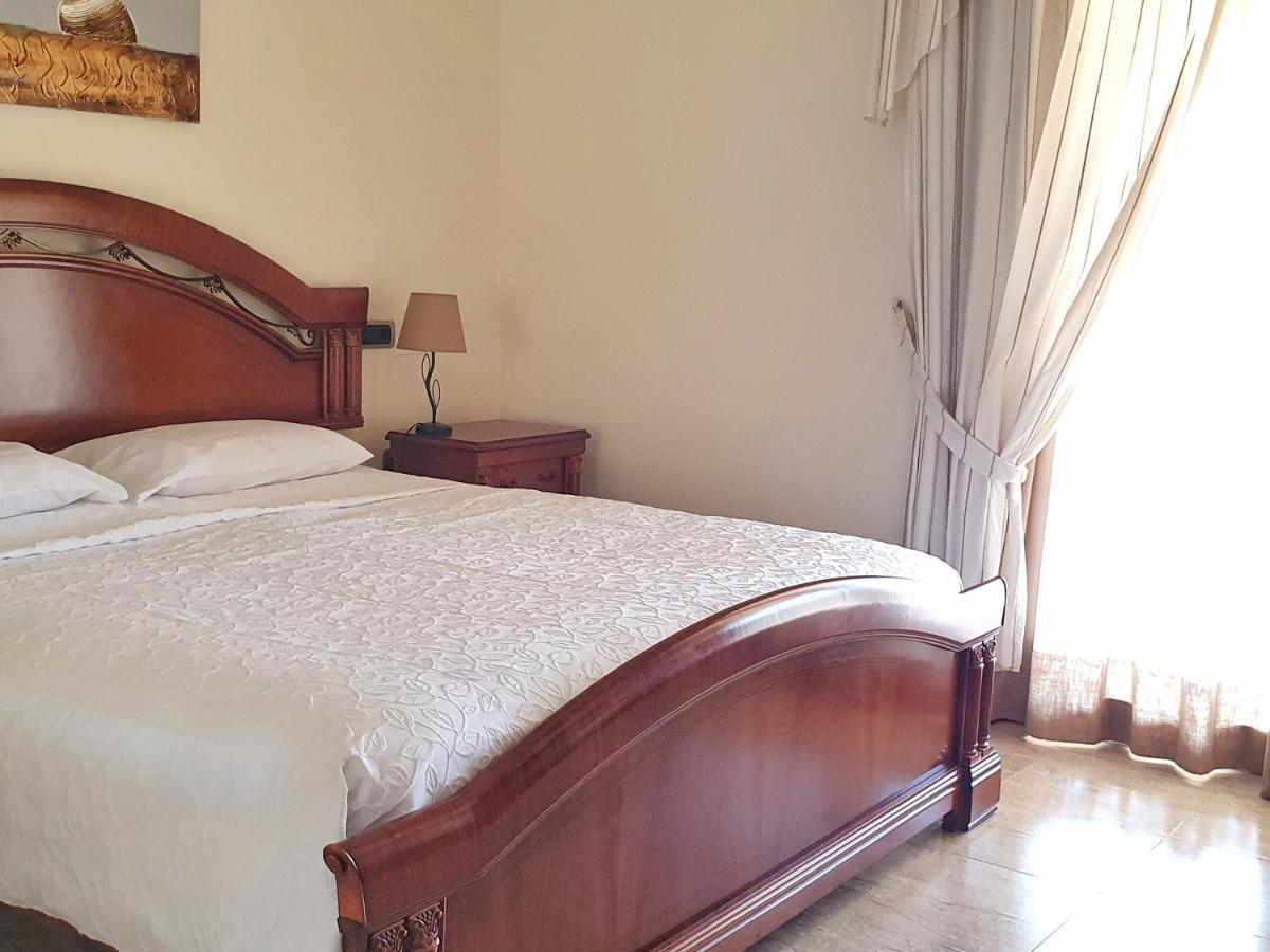 Villa Tres Palmeras En Alfaz Del Pi , Albir, Benidorm L'Alfas del Pi Luaran gambar